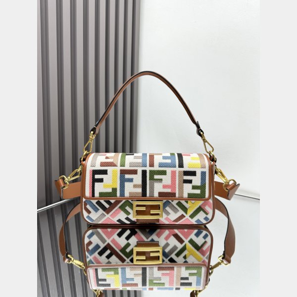 Top Fendi Baguette Handbag