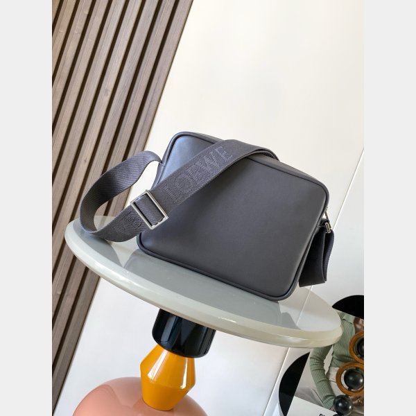 Loewe Pebble MESSENGER SMALL Bag