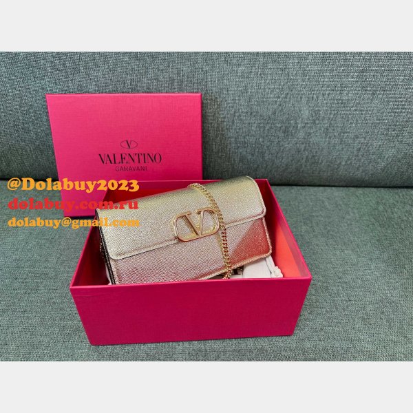 TOP Valentino Garavani Grained Calfskin Clutch