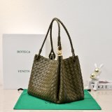 Top Bottega Veneta Intrecciato Parachute Large handbag 796571