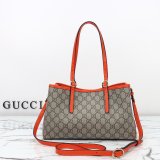 top gucci GG Emblem medium tote bag