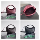 New BOTTEGA VENETA COBBLE Top Handle Bag