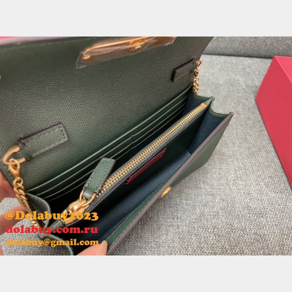 TOP Valentino Garavani Grained Calfskin Clutch