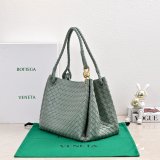 Top Bottega Veneta Intrecciato Parachute Large handbag 796571