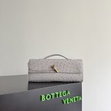 Women's Andiamo Clutch in Ostrich Vein