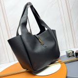 TOP Yves Saint Laurent Le 5 A 7 Bea IN grained leather
