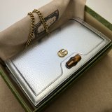 The Gucci Best Diana Replicas bag with bamboo 696817