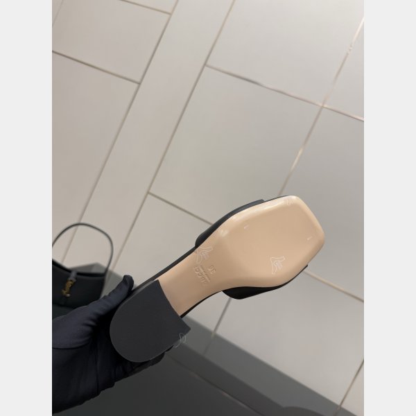 Gucci Women Double G Slide Sandal