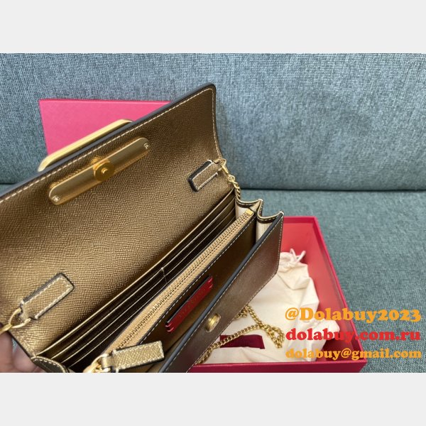 TOP Valentino Garavani Grained Calfskin Clutch