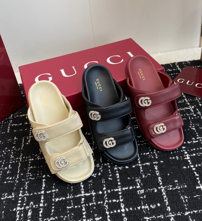 Best Gucci Women's Sandal With Crystals